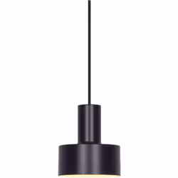 Matis présente un design minimaliste qui s'adapte à la plupart des intérieurs. La lumière crée un effet magnifique à travers ...