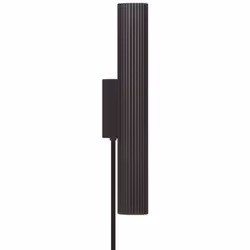 La série Vico incarne l'élégance scandinave avec son design minimaliste et épuré. La surface striée ajoute un effet subtil et ...