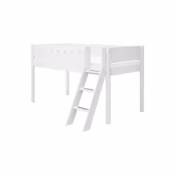 Le lit mi-hauteur WHITE de Flexa offre un sommier , pour une couchage en 90 x 200cm , une échelle inclinée et une barrière de ...
