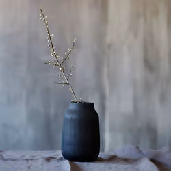 House Doctor Groove vase Vase rond Argile Noir