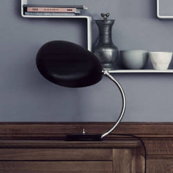 GUBI Cobra lampe de table Noir, Chrome