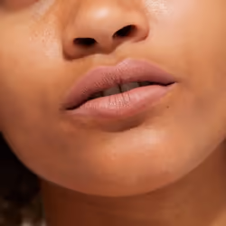 GOSH Liquid Matte Lips 007 Nougat Crisp 4ml