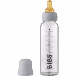Procurez à votre bébé un sentiment de confort lorsqu’il se nourrit au biberon. Le biberon Baby Glass Bottle 225 ml de BI ...
