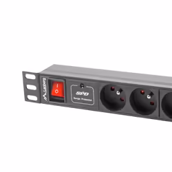 Lanberg PDU-04E04I-0200-BK unité de distribution d'énergie 4 sortie(s) CA 1U Noir
