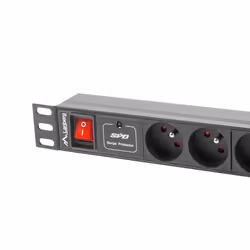 Lanberg PDU-07E-0200-BK protection surtension Noir 7 sortie(s) CA 220 - 250 V 2 m