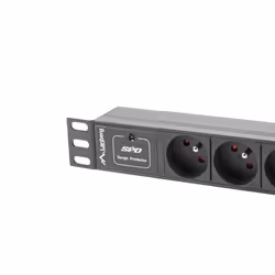 Lanberg PDU-03E-0200-BK unité de distribution d'énergie 3 sortie(s) CA 1U Noir
