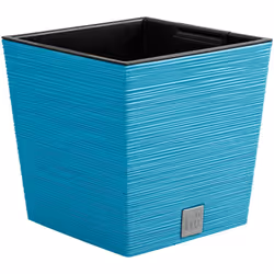 La collection Furu présente ce pot en bleu et avec des dimensions de 24 x 24 x 23,5 cm, avec une capacité de 7,5 litres. De p ...