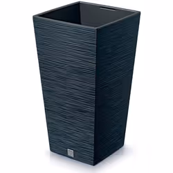 La collection Furu présente ce rempotage de couleurs anthracites, et avec des dimensions de 34,5 x 34,5 x 66 cm, avec une cap ...
