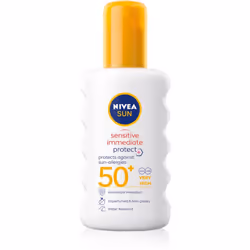 Souvent sujette aux allergies, la peau sensible des enfants mérite un haut niveau de protection solaire que lui apporte le sp ...