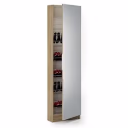 Armoire à chaussures couleur chêne de la collection, présentée sous forme de colonne, ce meuble de rangement à chaussures vou ...