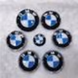 Kit demblèmes - BMW - 7 Badge LOGO Carbone - 82mm Capot - 74mm Coffre - 68mm Cache Moyeu