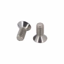 Lot de 2 vis de couvercle de skimmer HAYWARD. Ces vis sont compatibles avec les skimmers Hayward : SP1082. SP1084. SP1085. Le ...