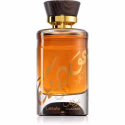 Suivez la lueur orientale et laissez-vous envelopper par une vague infinie d'énergie positive. L'Eau de Parfum pour homme Lat ...