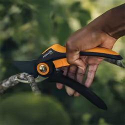 Fiskars Plus P521 sécateur Contournement Noir, Orange