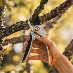 Fiskars Plus P531 sécateur Contournement Noir, Orange - Vue supplémentaire 4