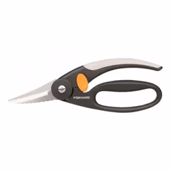 Cisaille à poisson Fiskars 1003032 robuste et permet de préparer tous les poissons. Ses lames sont striées et incurvées pour  ...