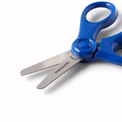 Fiskars 1064069 ciseaux à bouts ronds Ciseaux pour loisirs créatifs Découpe droite Bleu