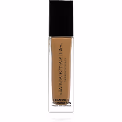 Un maquillage qui se fond parfaitement avec la peau et laisse le visage frais et illuminé.
