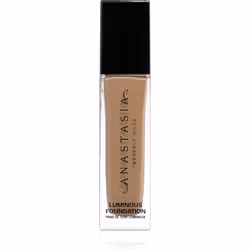 Un maquillage qui se fond parfaitement avec la peau et laisse le visage frais et illuminé.