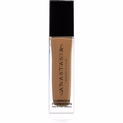 Un maquillage qui se fond parfaitement avec la peau et laisse le visage frais et illuminé.