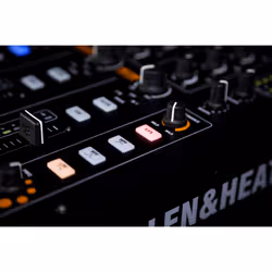Allen & Heath Xone:43 4 canaux 20 - 20000 Hz Noir