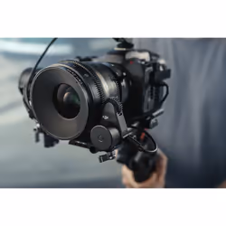 DJI RS 3 Pro Combo Noir - Vue supplémentaire 11