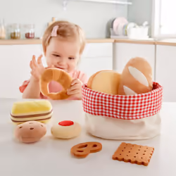 Hape TODDLER BREAD BASKET