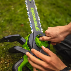 Tronçonneuse Greenworks GD24CS30K4; 24 V; 1x4,0 Ah; 30 cm bande