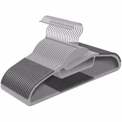 Caractéristiques produit: Lot de 20 cintres multifonction en plastique robuste. S'adapte à tous les types de vêtements grâce ...