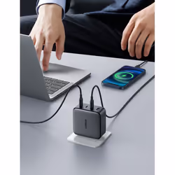 Ugreen 40747 chargeur d'appareils mobiles Universel Noir Secteur Charge rapide Intérieure