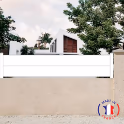 Épurée et design, cette clôture contemporaine unit efficacement esthétique et intimité. Gràce à ses 2 lames en aluminium, ell ...