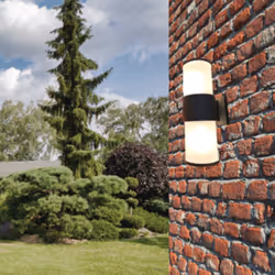 L'Applique Murale Noire LED IP44 Double Faisceau E27 Opaque est l'éclairage tendance qui sera un véritable atout pour vos esp ...