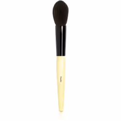 Le pinceau Bobbi Brown Powder Brush assure un maquillage parfait des joues.