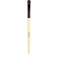Le pinceau pour les yeux Bobbi Brown Eye Shadow Brush est un allié indispensable de tous les maquillages des yeux réussis.