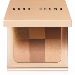 Ajoutez la cerise sur le gâteau et saupoudrez votre maquillage d'un éclat naturel ! La poudre compacte illuminatrice Bobbi Br ...