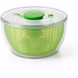 Oubliez les essoreuses traditionnelles. Essorez la salade d'une main grâce au mécanisme à piston de notre essoreuse à salade ...