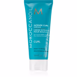 Osez mettre en avant la beauté de vos cheveux. La crème hydratante pour cheveux ondulés et bouclés Moroccanoil Curl définit p ...