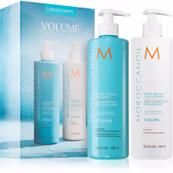 Tout le nécessaire pour de beaux cheveux en un seul produit. Le coffret cosmétique Moroccanoil Volume ne contient pas un, mai ...