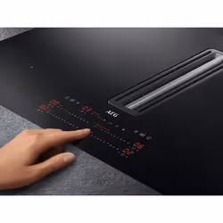 AEG CCE84779CB Noir Intégré 83 cm Plaque avec zone à induction 4 zone(s)