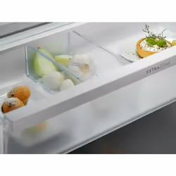 Electrolux KNR7TE75S réfrigérateur-congélateur Intégré 376 L E Blanc - Vue supplémentaire 5
