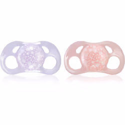 Faites confiance aux techniques traditionnelles pour apaiser votre bébé. La tétine Twistshake Orthodontic 6m+ procure à votre ...