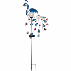 La tige solaire LED PEACOCK est composée de métal et de cristaux de verre et représente un paon avec des détails bleus et rou ...