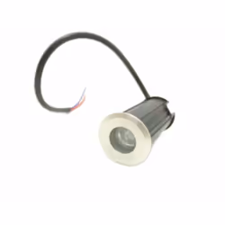 Utilisez ce Spot LED Extérieur Encastrable Sol 12V 1W IP68 45° pour embellir vos espaces extérieurs avec un matériel résistan ...