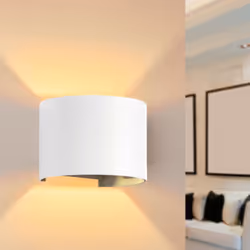 L'Applique Murale Blanche LED IP54 6W Rond est un luminaire arrivant judicieusement à allier efficience énergétique et élégan ...