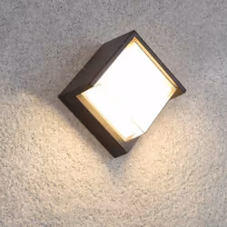 Vous êtes à la recherche d'un luminaire puissant pour éclairer votre extérieur ? L'Applique Murale LED 15W Noire Carrée IP65  ...