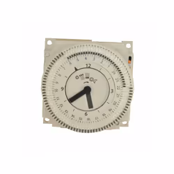 Description générale L'horloge journalière AUZ3.1 de SIEMENS est une horloge analogique conçue pour les régulateurs ou thermo ...