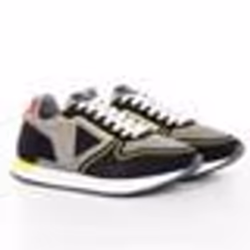 Basket Guess Homme Potenza classic logo triangle Gris Synthétique