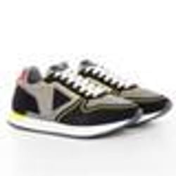 Basket Guess Homme Potenza classic logo triangle Gris Synthétique