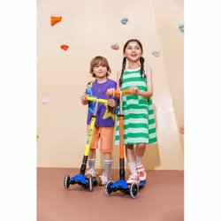 Micro Mobility Maxi Micro Deluxe Foldable Neon LED Enfants Trottinette à trois roues Bleu, Orange - Vue supplémentaire 7