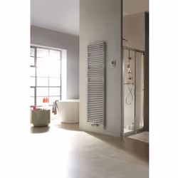 Description générale Radiateur sèche-serviette en acier, offrant une solution efficace pour chauffer vos serviettes tout en a ...